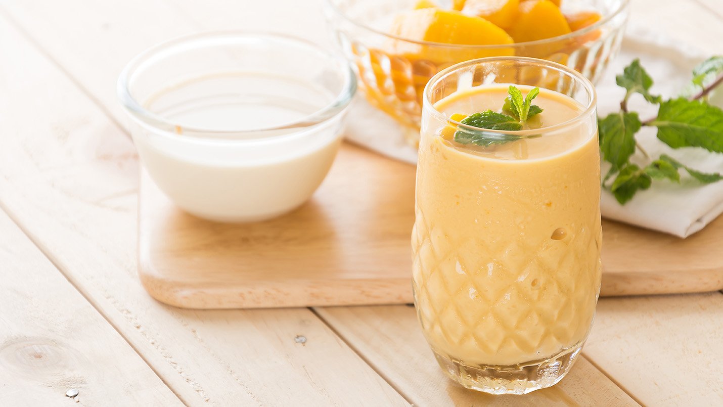 Mango lactose-free milkshake