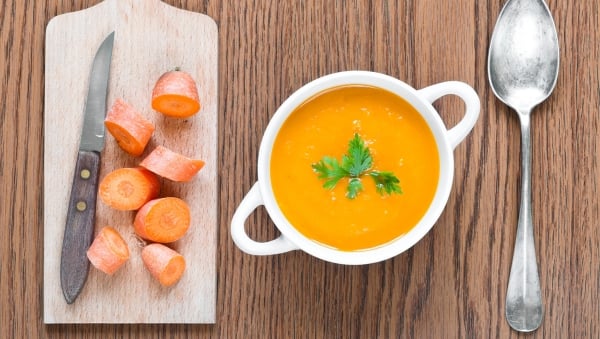 Lactose-free carrot cream soup