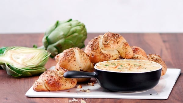 Creamy Artichoke Dip with Garlic Knots