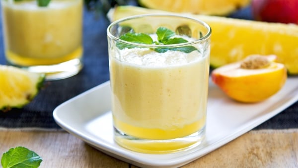 Pineapple ginger and peach smoothie 